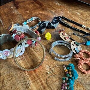 Assorted Women's jewelry lot
